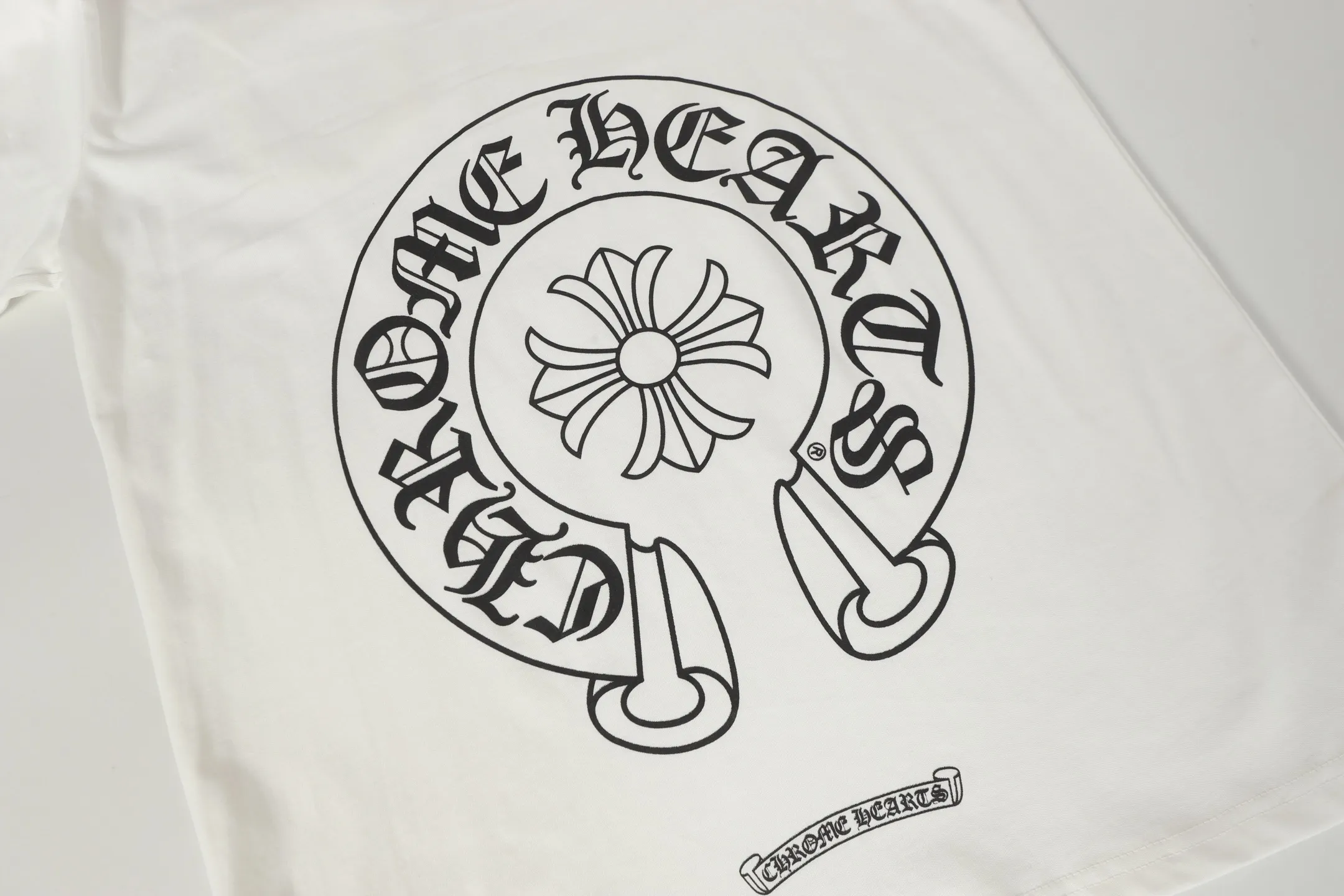 P160 Cross-border model. Please do not place an order if you pursue perfection. -Chrome Hearts/Chrome Hearts 23ss white horseshoe Sanskrit printed popular long-sleeved T-shirt -High weight, high density and high quality. The wool is soft, delicate and skin-friendly. It feels soft and silky. It has excellent warmth and skin-friendly properties.